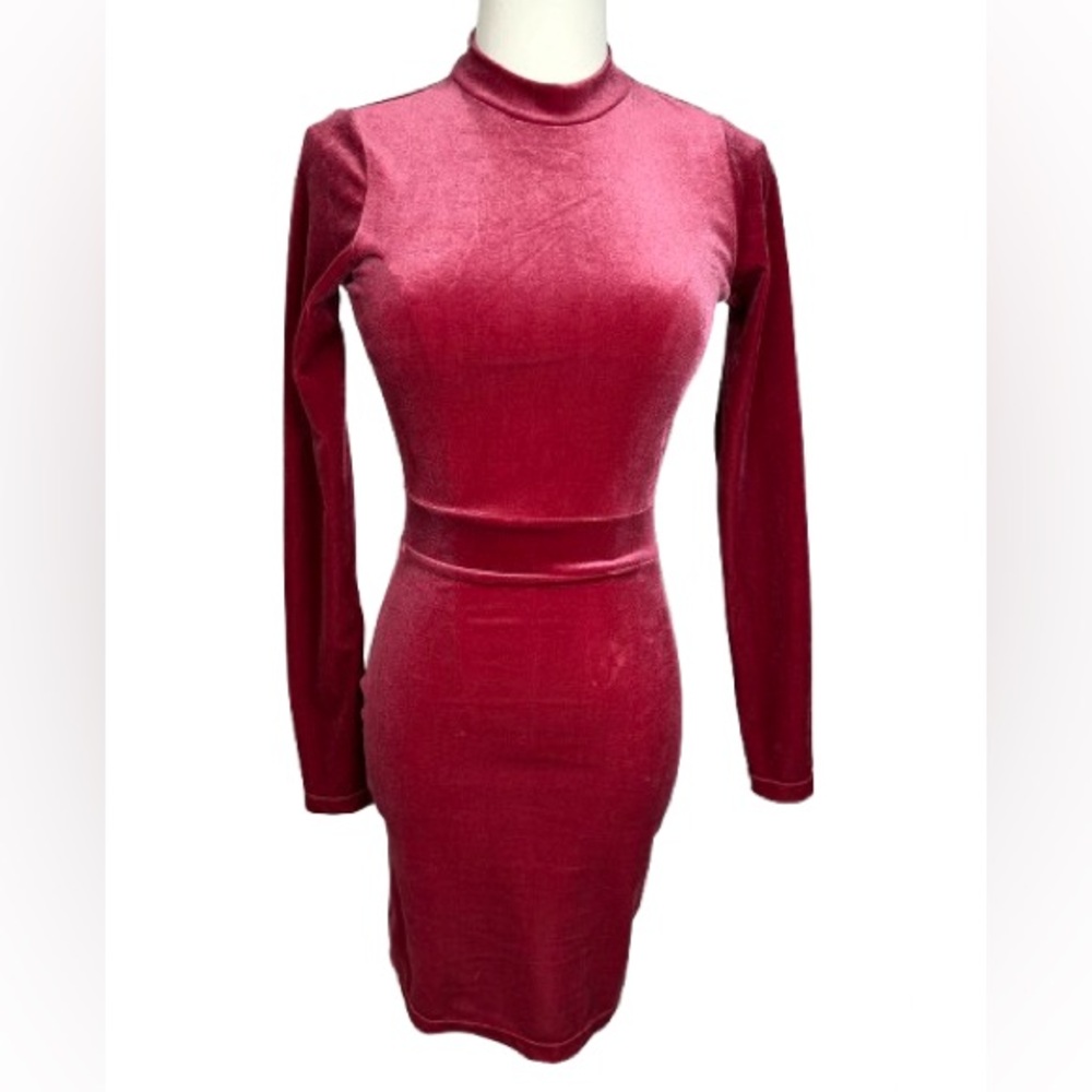 Divided Long Sleeve Velvet Dress in Deep Pink Size 2